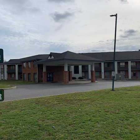 Hometowne Studios By Red Roof Egg Harbor-Atlantic City Airport Egg Harbor Township Exterior foto