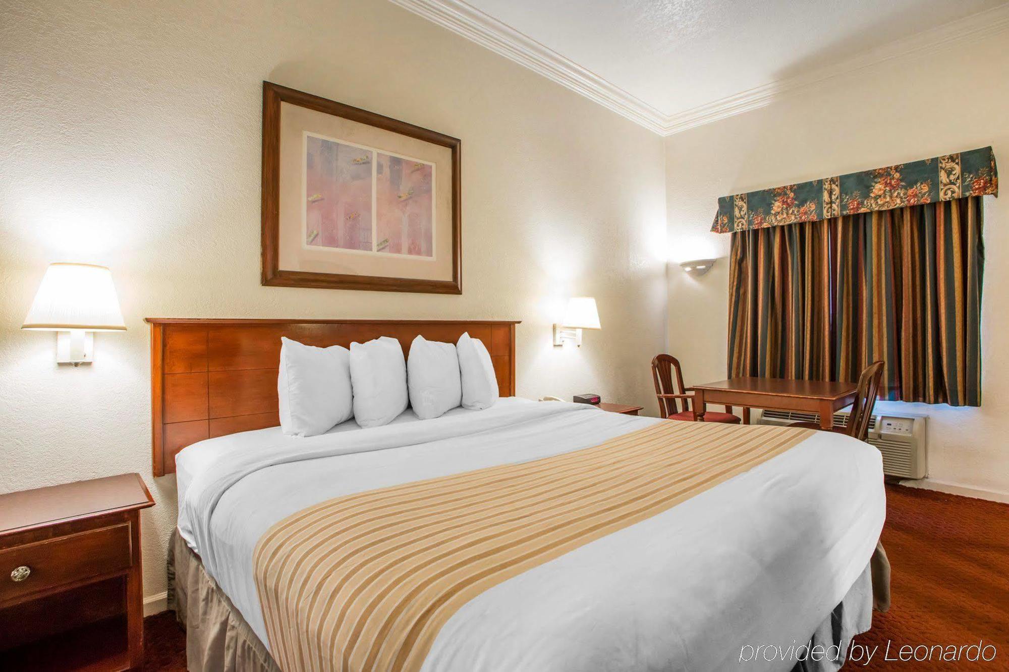 Hometowne Studios By Red Roof Egg Harbor-Atlantic City Airport Egg Harbor Township Exterior foto